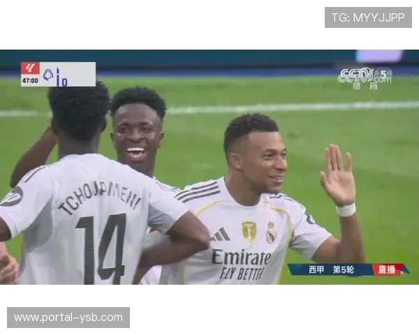 姆巴佩进球后与替补席击掌,维尼修斯缺席仍欢呼